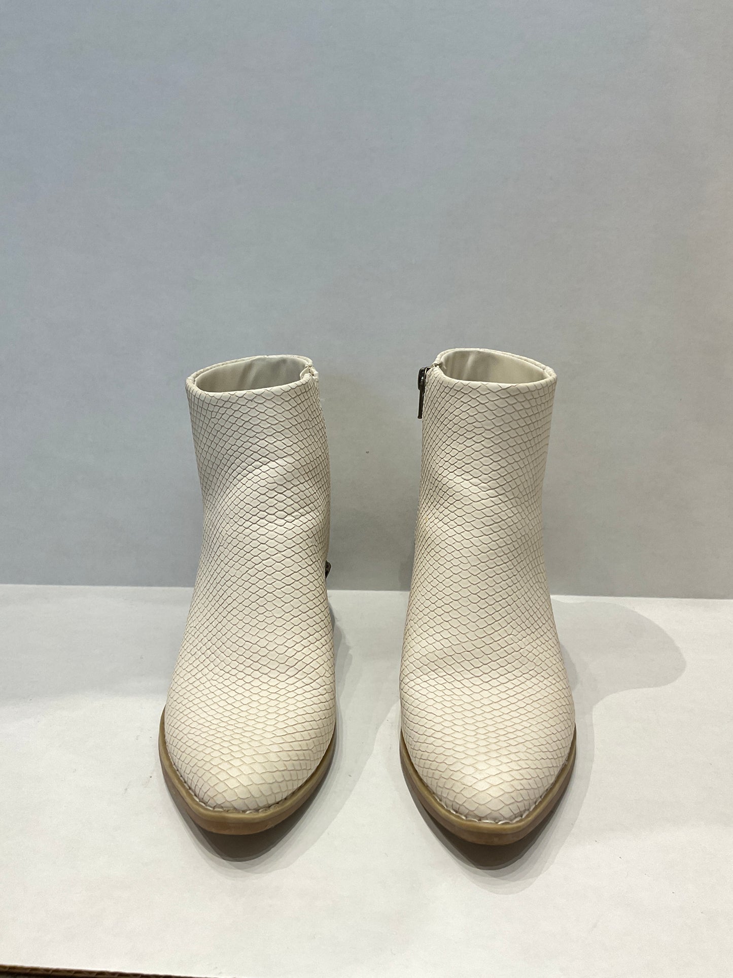 SMC ~ Shoes White snake boot